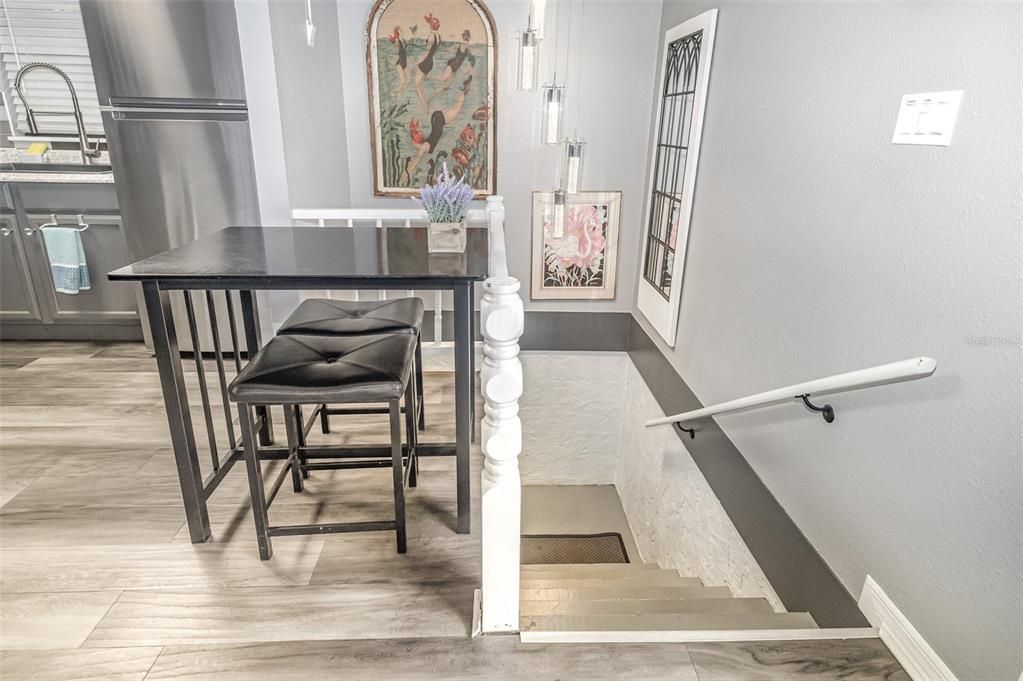 На продажу: $349,000 (2 спален, 2 ванн, 970 Квадратных фут)