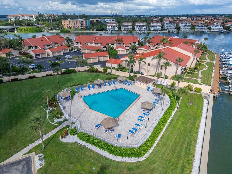 For Sale: $238,000 (1 beds, 1 baths, 745 Square Feet)