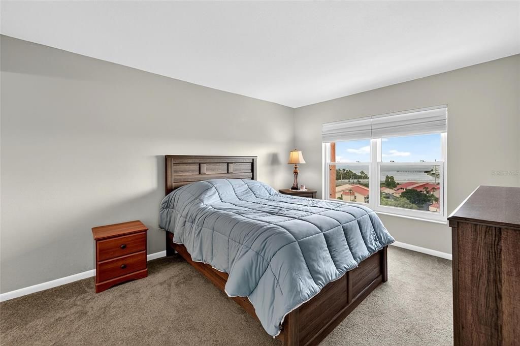 For Sale: $238,000 (1 beds, 1 baths, 745 Square Feet)