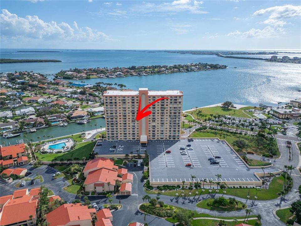 For Sale: $238,000 (1 beds, 1 baths, 745 Square Feet)