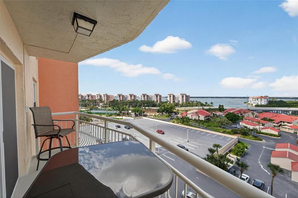 For Sale: $238,000 (1 beds, 1 baths, 745 Square Feet)