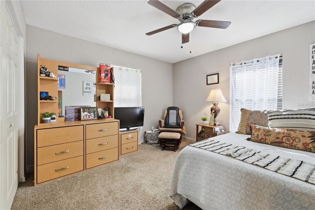 Active With Contract: $245,000 (3 beds, 2 baths, 1548 Square Feet)