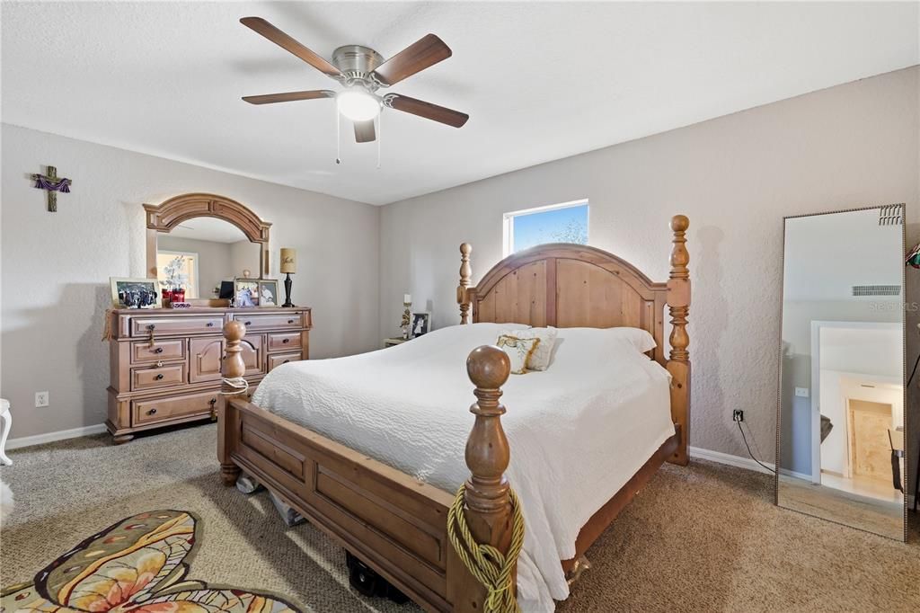 Active With Contract: $245,000 (3 beds, 2 baths, 1548 Square Feet)