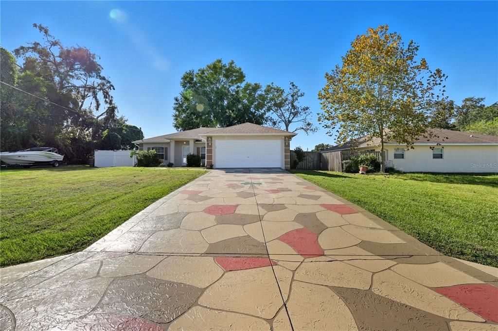 Active With Contract: $245,000 (3 beds, 2 baths, 1548 Square Feet)