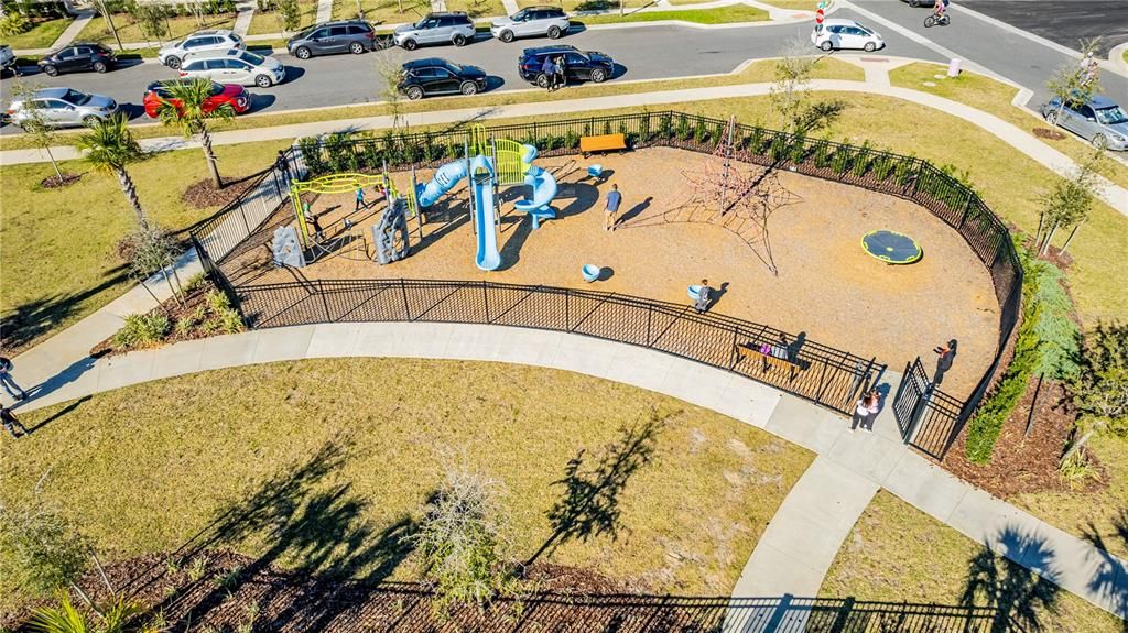 Под контрактом: $2,700 (3 спален, 2 ванн, 1817 Квадратных фут)