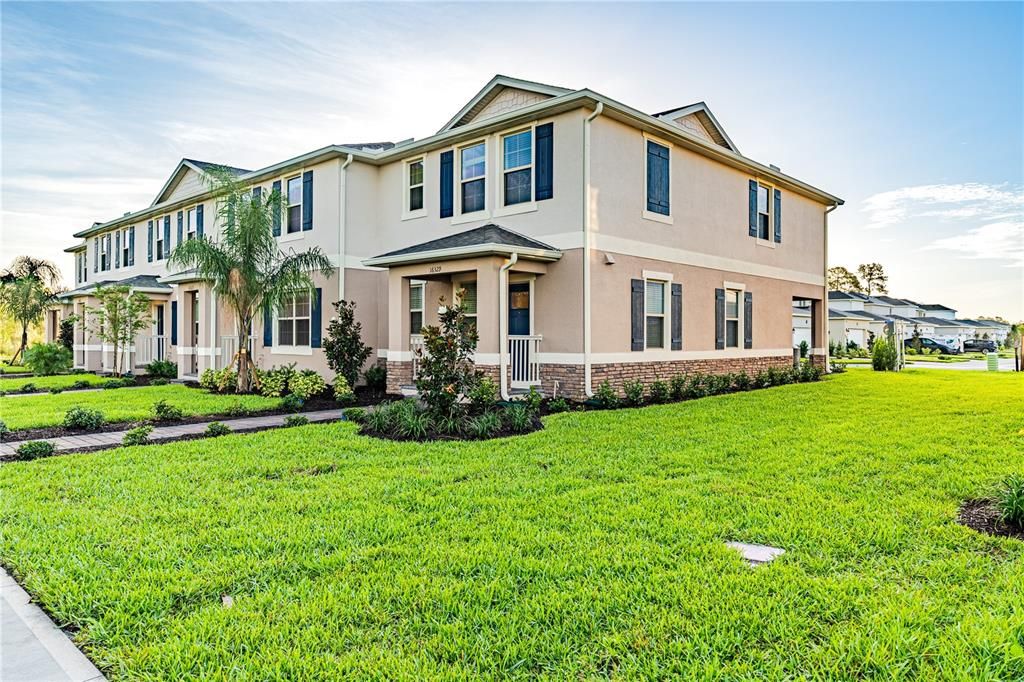 Под контрактом: $2,700 (3 спален, 2 ванн, 1817 Квадратных фут)