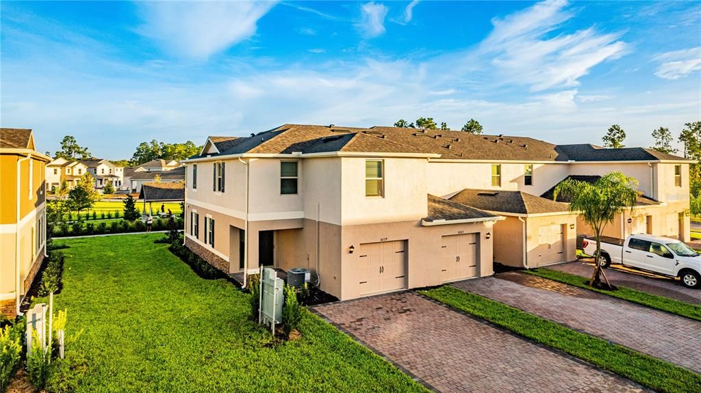 Под контрактом: $2,700 (3 спален, 2 ванн, 1817 Квадратных фут)