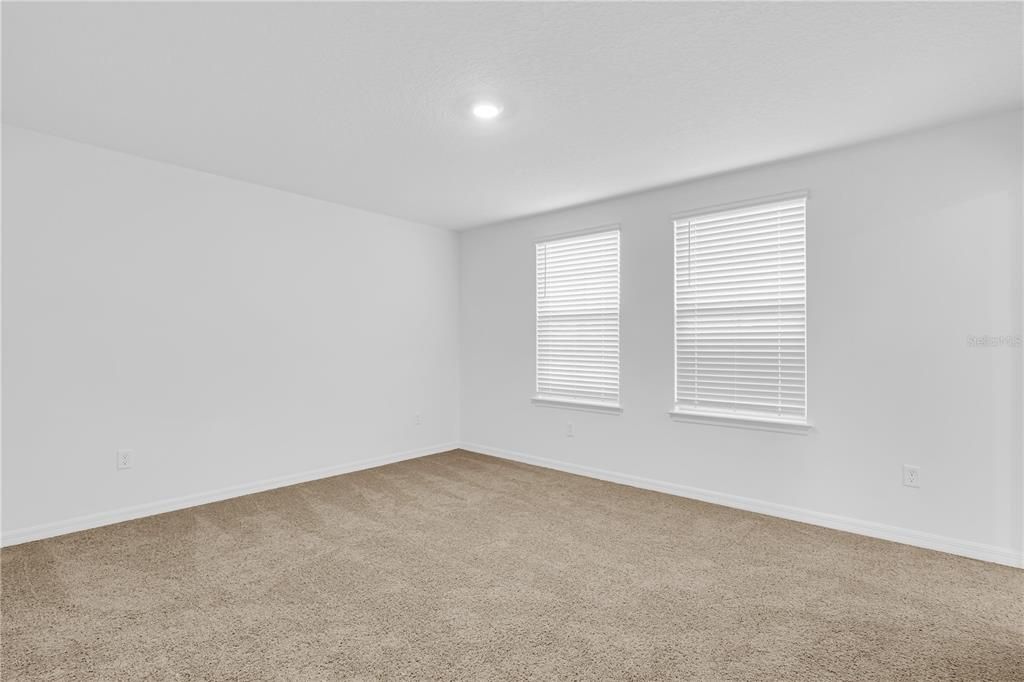 Под контрактом: $2,700 (3 спален, 2 ванн, 1817 Квадратных фут)