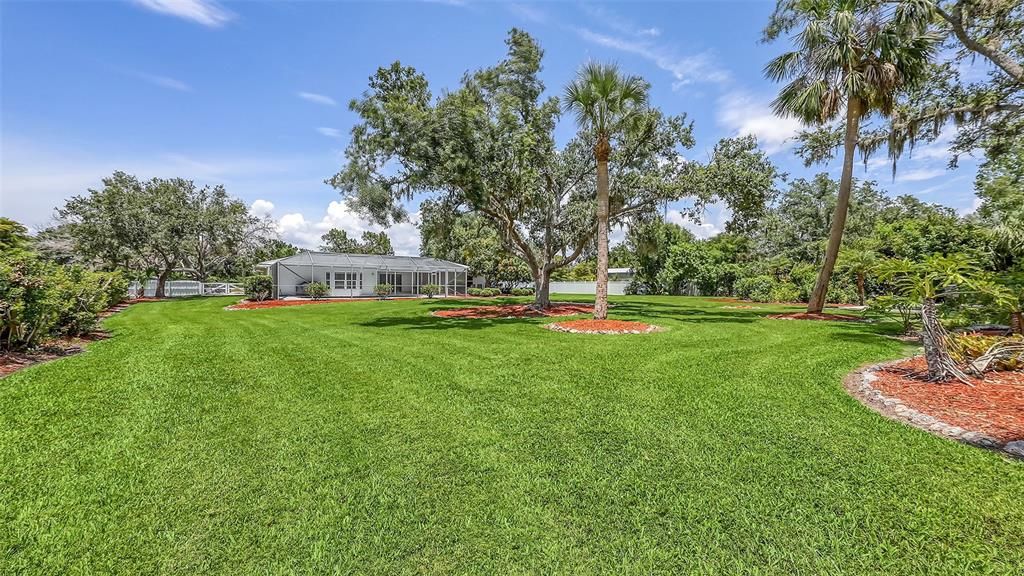 Active With Contract: $750,000 (4 beds, 2 baths, 2092 Square Feet)