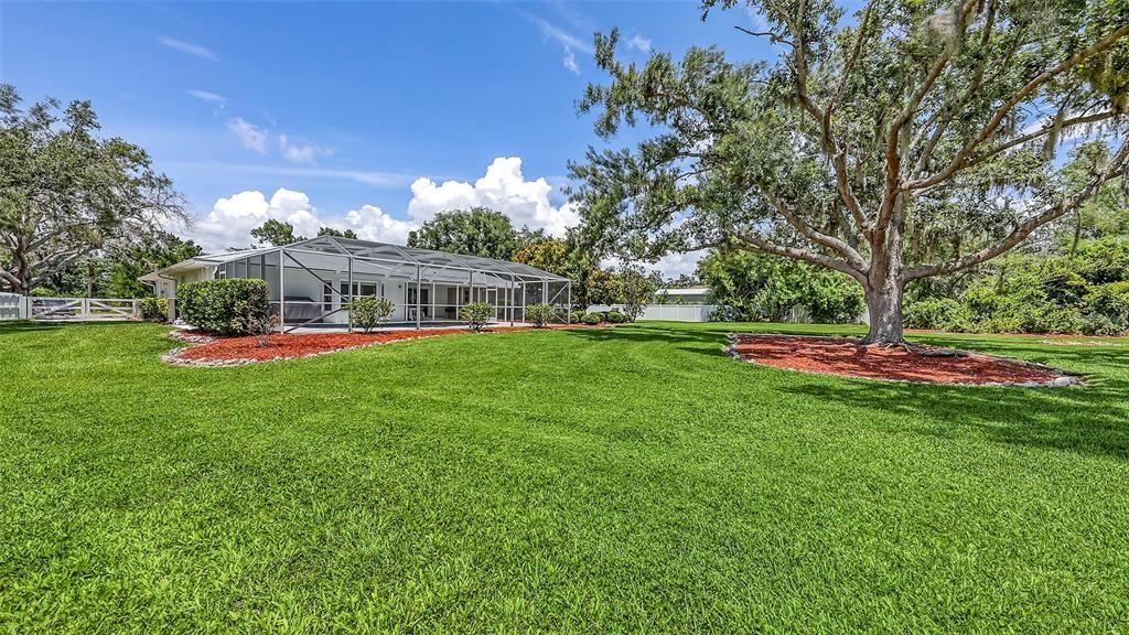 Active With Contract: $750,000 (4 beds, 2 baths, 2092 Square Feet)