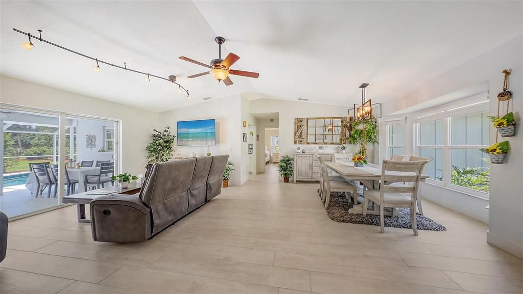 Active With Contract: $750,000 (4 beds, 2 baths, 2092 Square Feet)