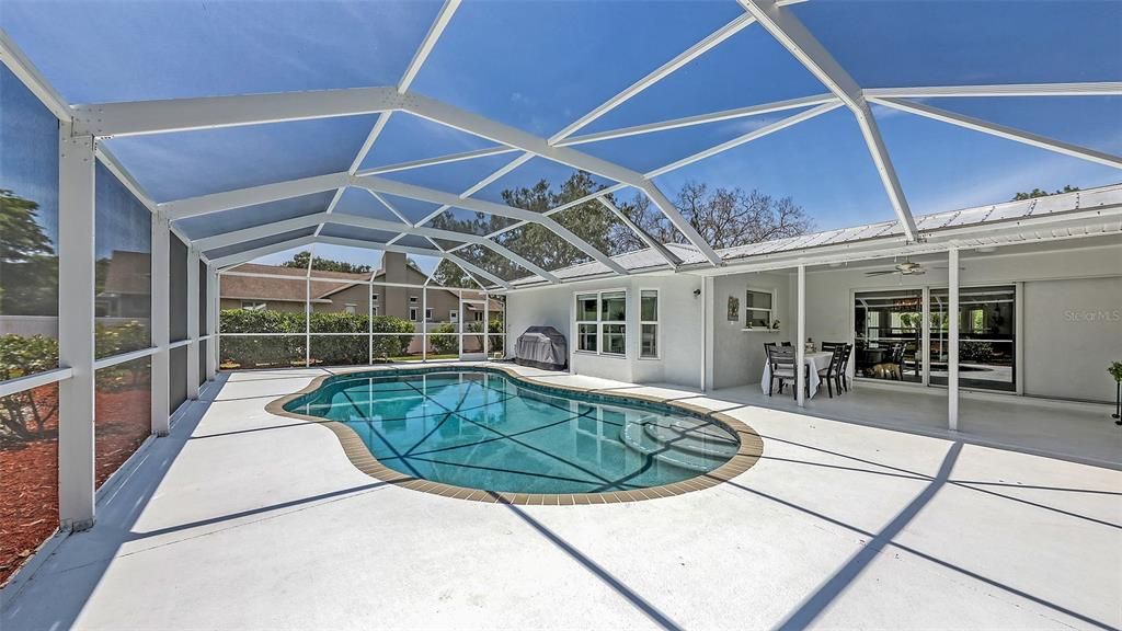 Active With Contract: $750,000 (4 beds, 2 baths, 2092 Square Feet)