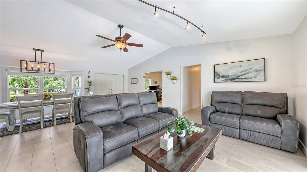 Active With Contract: $750,000 (4 beds, 2 baths, 2092 Square Feet)