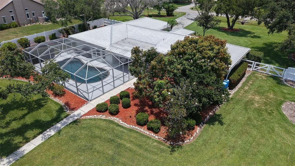 Active With Contract: $750,000 (4 beds, 2 baths, 2092 Square Feet)