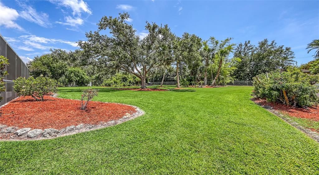 Active With Contract: $750,000 (4 beds, 2 baths, 2092 Square Feet)