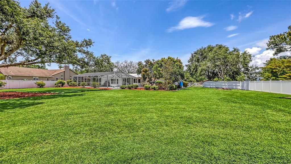 Active With Contract: $750,000 (4 beds, 2 baths, 2092 Square Feet)