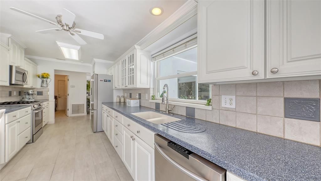 Active With Contract: $750,000 (4 beds, 2 baths, 2092 Square Feet)