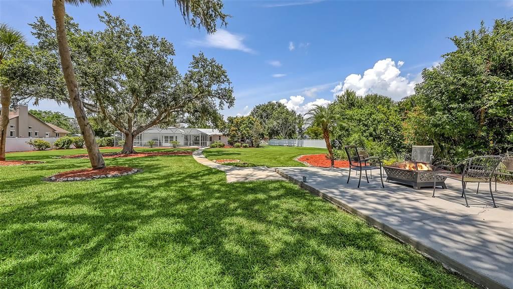 Active With Contract: $750,000 (4 beds, 2 baths, 2092 Square Feet)