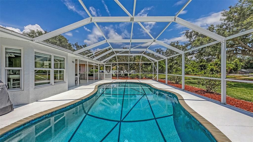 Active With Contract: $750,000 (4 beds, 2 baths, 2092 Square Feet)