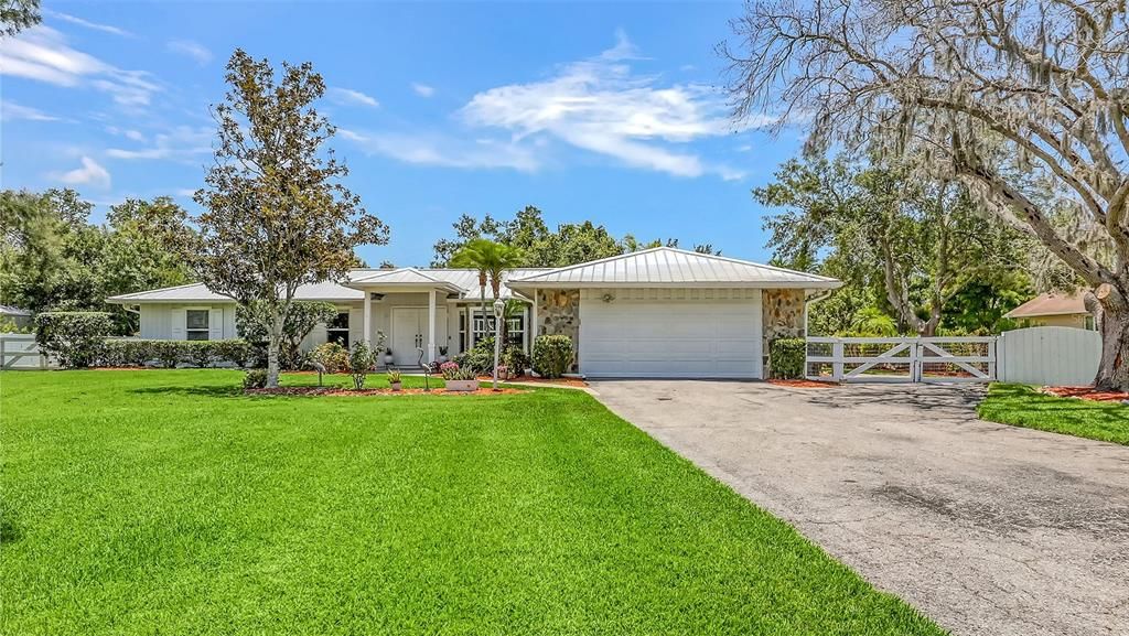 Active With Contract: $750,000 (4 beds, 2 baths, 2092 Square Feet)