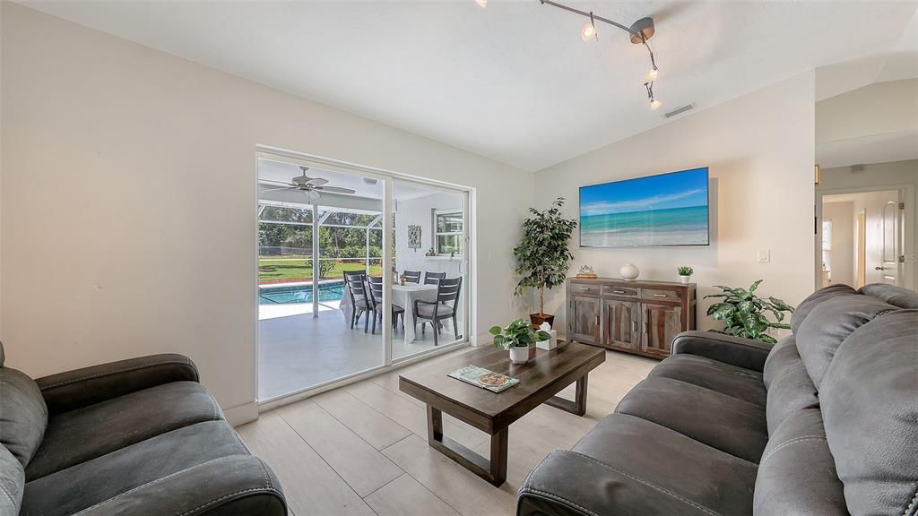 Active With Contract: $750,000 (4 beds, 2 baths, 2092 Square Feet)