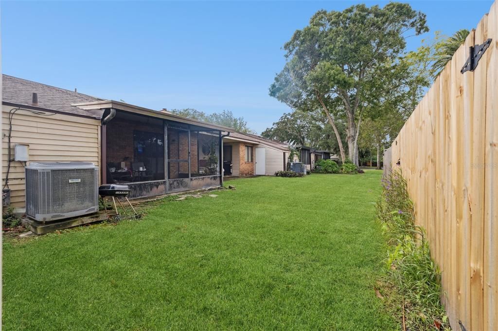 For Sale: $162,000 (3 beds, 2 baths, 956 Square Feet)