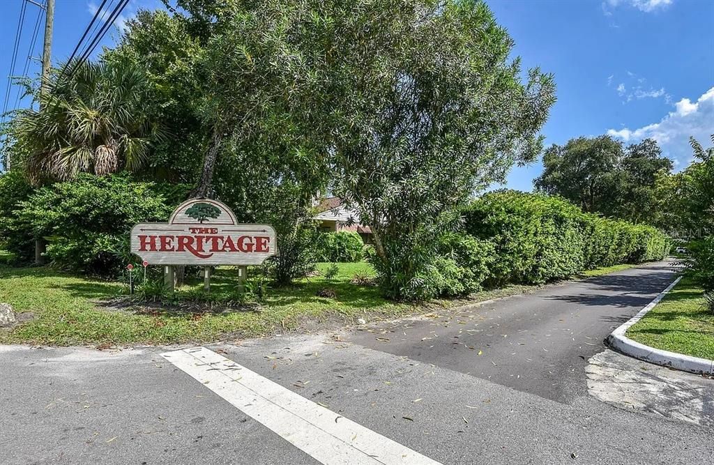 For Sale: $162,000 (3 beds, 2 baths, 956 Square Feet)