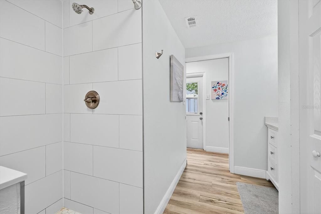 For Rent: $3,500 (3 beds, 3 baths, 2000 Square Feet)