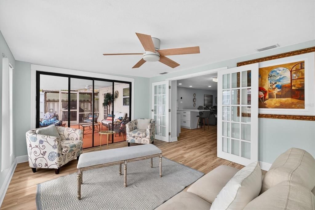 For Rent: $3,500 (3 beds, 3 baths, 2000 Square Feet)