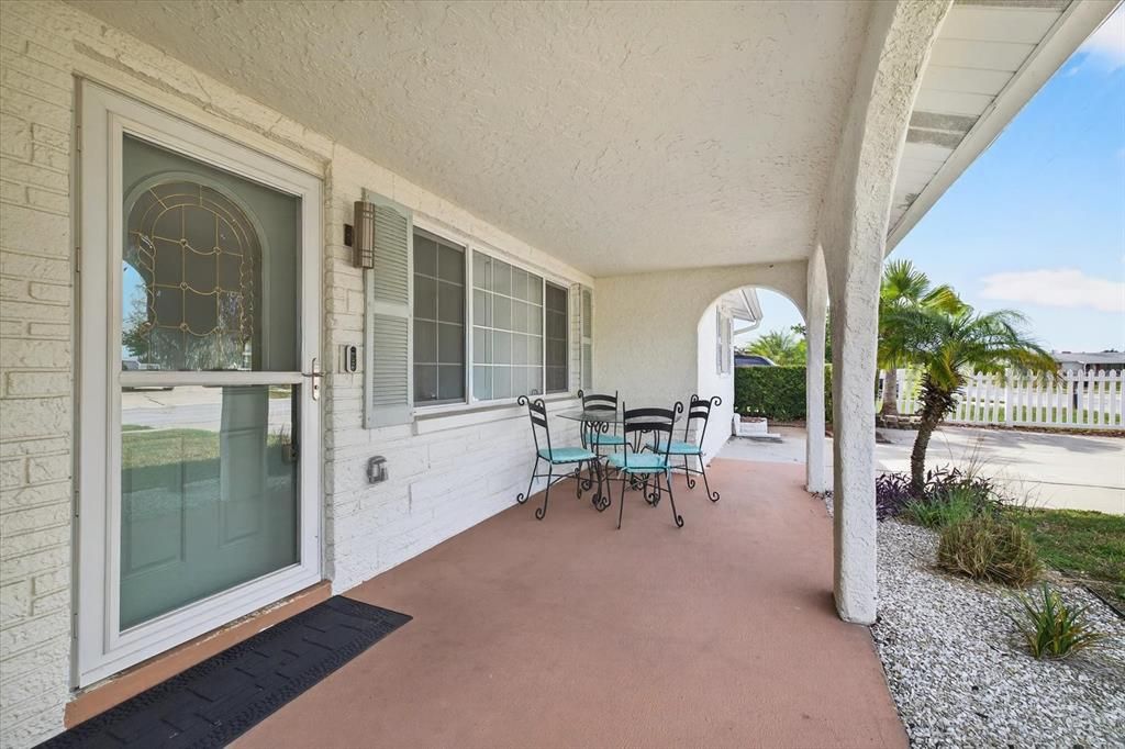 For Rent: $3,500 (3 beds, 3 baths, 2000 Square Feet)