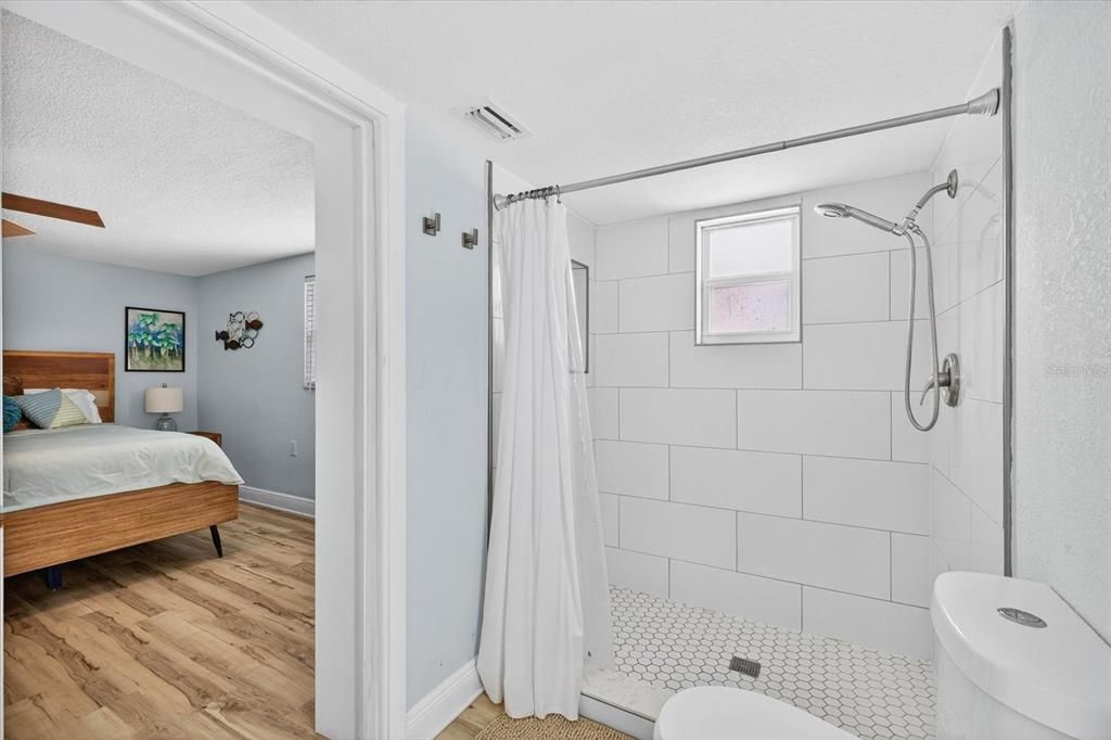 For Rent: $3,500 (3 beds, 3 baths, 2000 Square Feet)