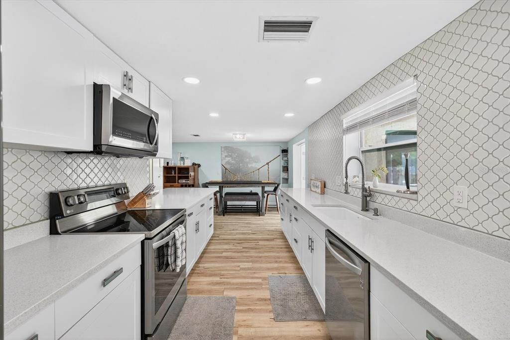 For Rent: $3,500 (3 beds, 3 baths, 2000 Square Feet)