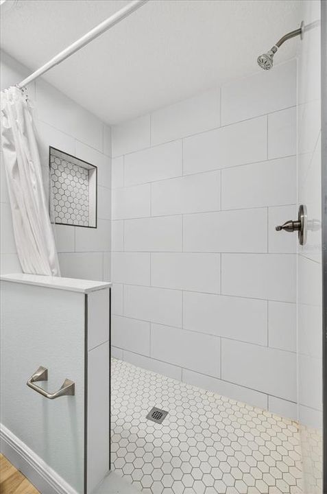 For Rent: $3,500 (3 beds, 3 baths, 2000 Square Feet)