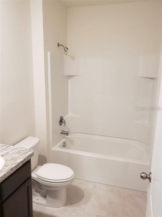 For Rent: $2,300 (4 beds, 2 baths, 1867 Square Feet)