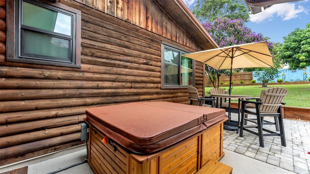 For Sale: $395,000 (3 beds, 2 baths, 1368 Square Feet)