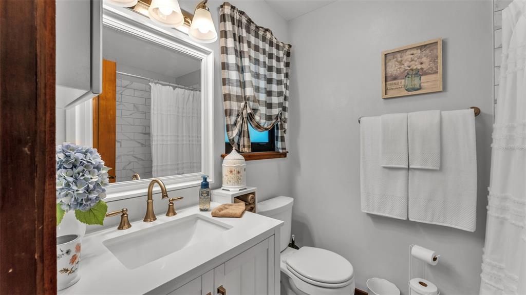 For Sale: $395,000 (3 beds, 2 baths, 1368 Square Feet)