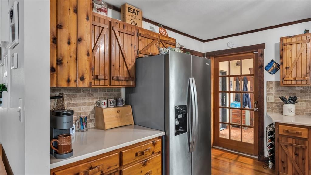 For Sale: $395,000 (3 beds, 2 baths, 1368 Square Feet)