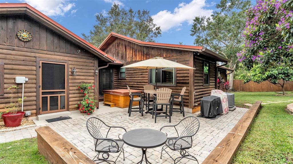 For Sale: $395,000 (3 beds, 2 baths, 1368 Square Feet)