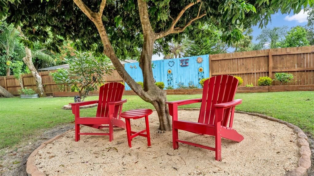 For Sale: $395,000 (3 beds, 2 baths, 1368 Square Feet)