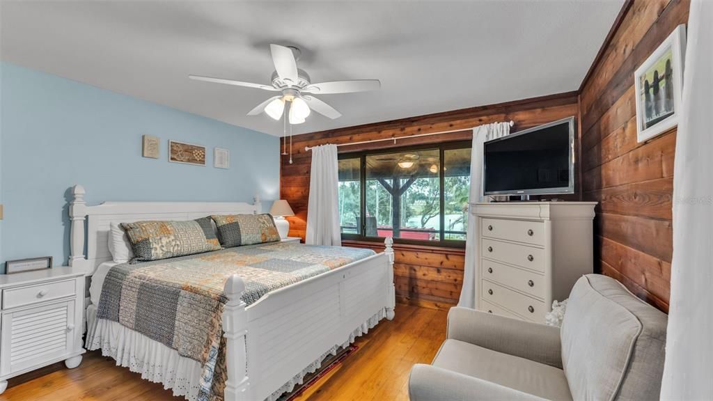 For Sale: $395,000 (3 beds, 2 baths, 1368 Square Feet)