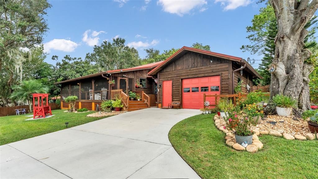 For Sale: $395,000 (3 beds, 2 baths, 1368 Square Feet)