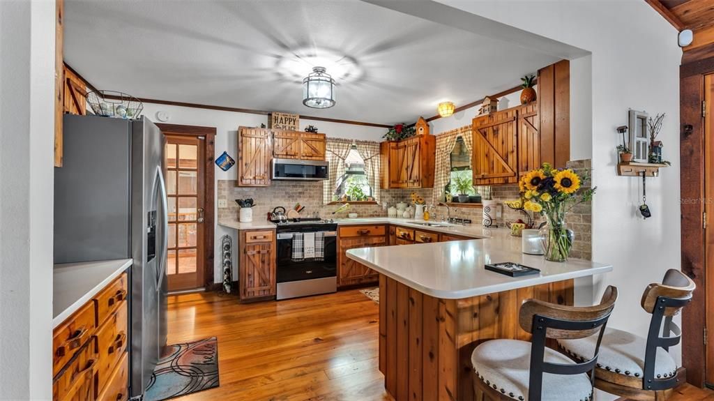 For Sale: $395,000 (3 beds, 2 baths, 1368 Square Feet)