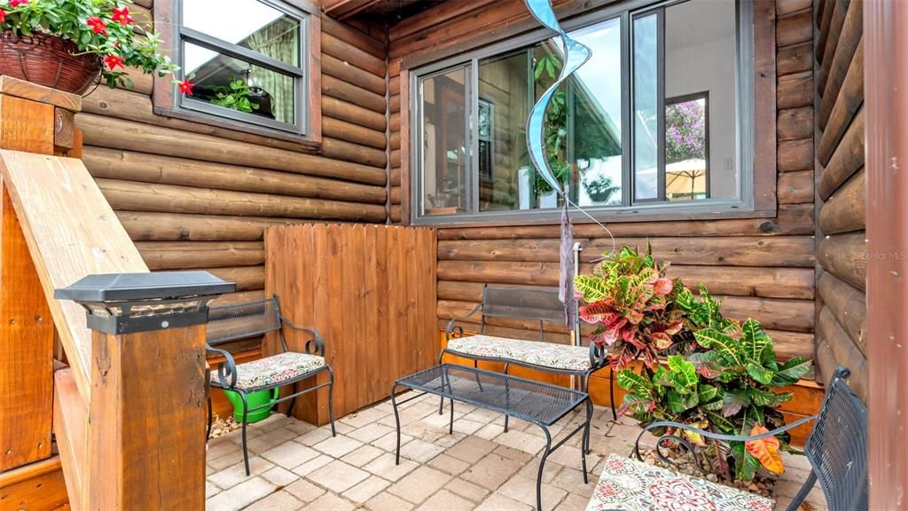 For Sale: $395,000 (3 beds, 2 baths, 1368 Square Feet)