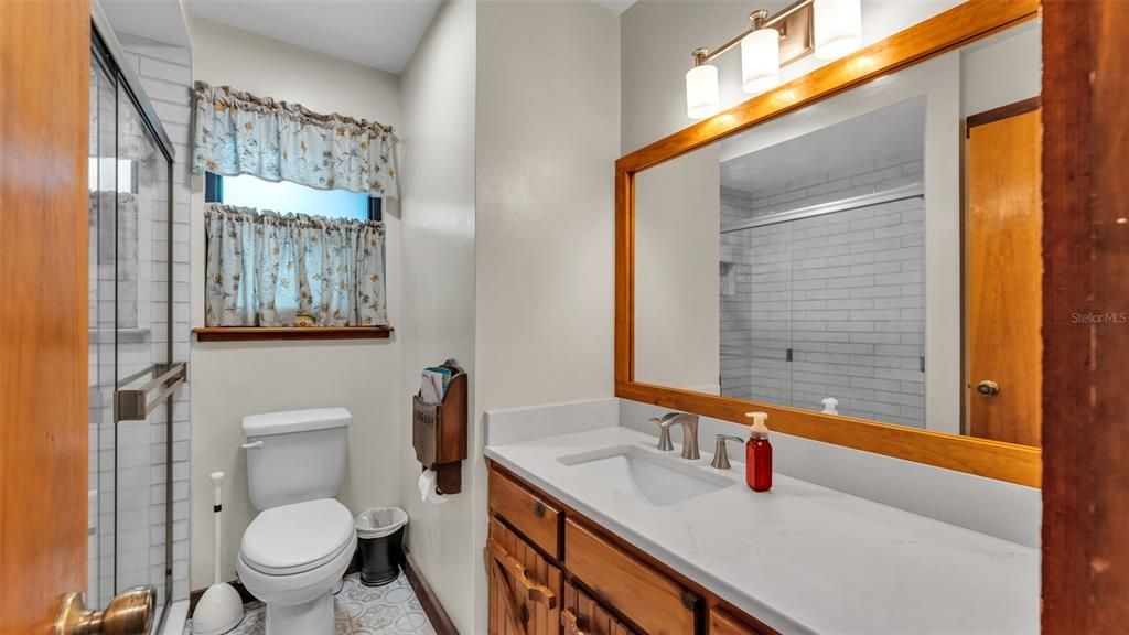 For Sale: $395,000 (3 beds, 2 baths, 1368 Square Feet)