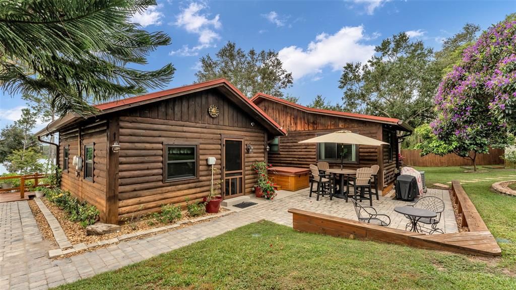 For Sale: $395,000 (3 beds, 2 baths, 1368 Square Feet)