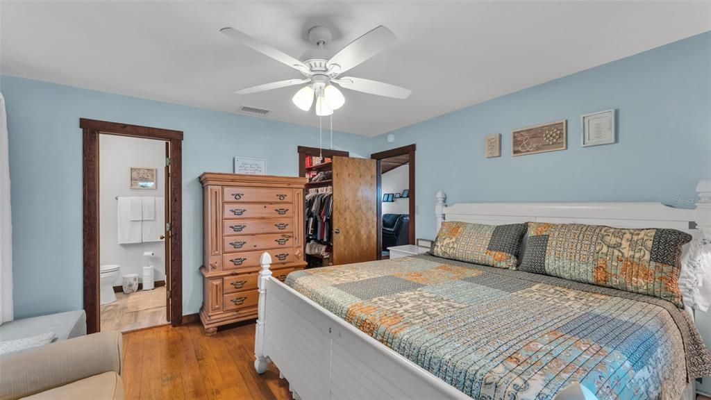 For Sale: $395,000 (3 beds, 2 baths, 1368 Square Feet)