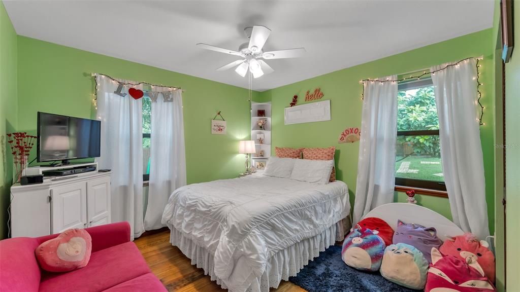 For Sale: $395,000 (3 beds, 2 baths, 1368 Square Feet)