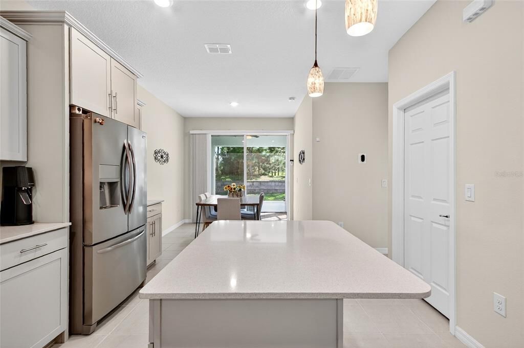 For Sale: $465,000 (3 beds, 2 baths, 1554 Square Feet)