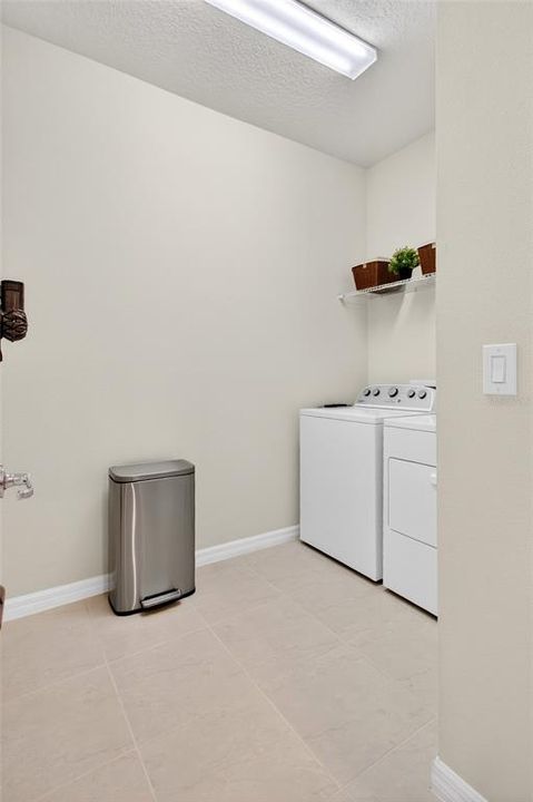 For Sale: $465,000 (3 beds, 2 baths, 1554 Square Feet)