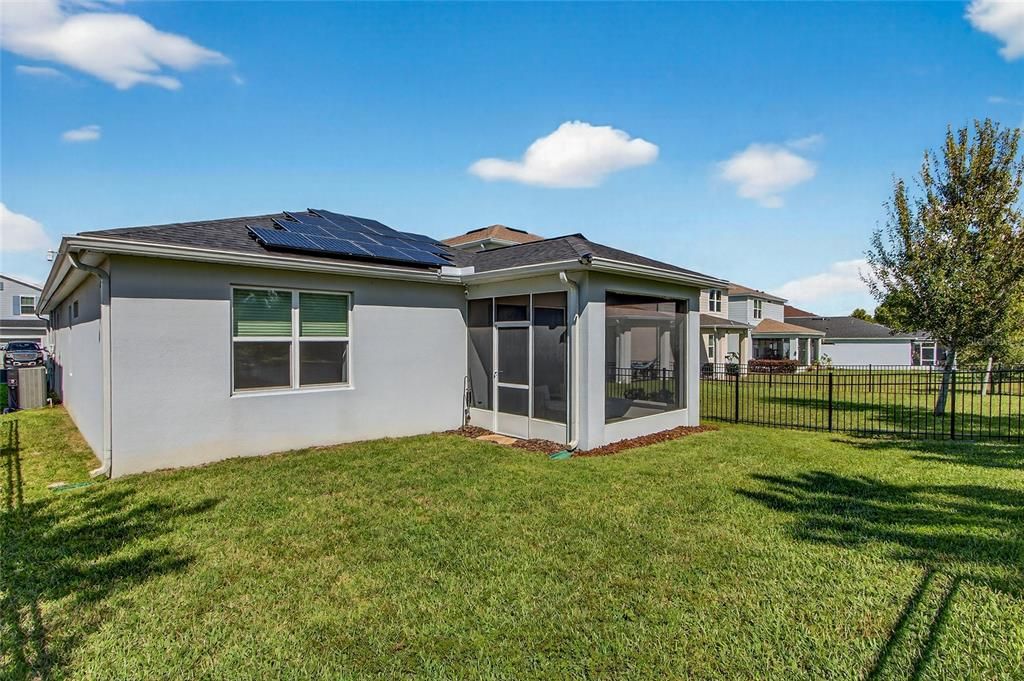 For Sale: $465,000 (3 beds, 2 baths, 1554 Square Feet)